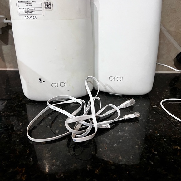 White Wireless Router System - Picture 2 of 7